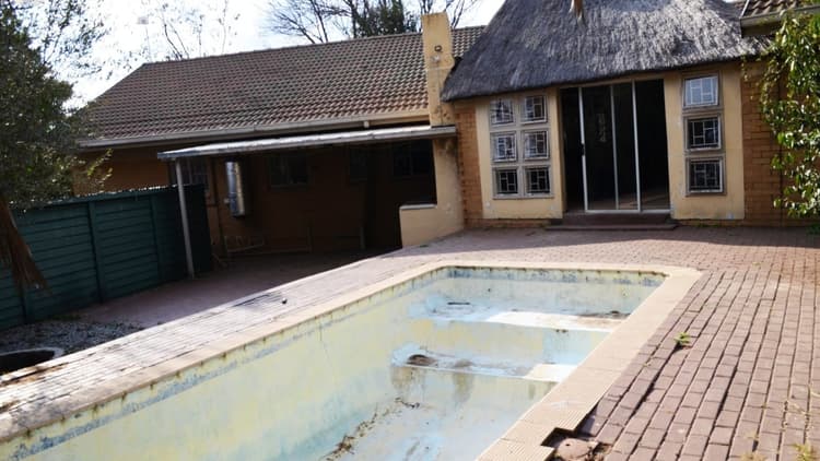 Sonkrag, Watertenk of Kombuis: Wat Verkoop?