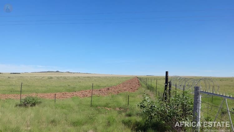 1282ha Grazing & Irrigation Farm for Sale near Fauresmith with Strong Boreholes