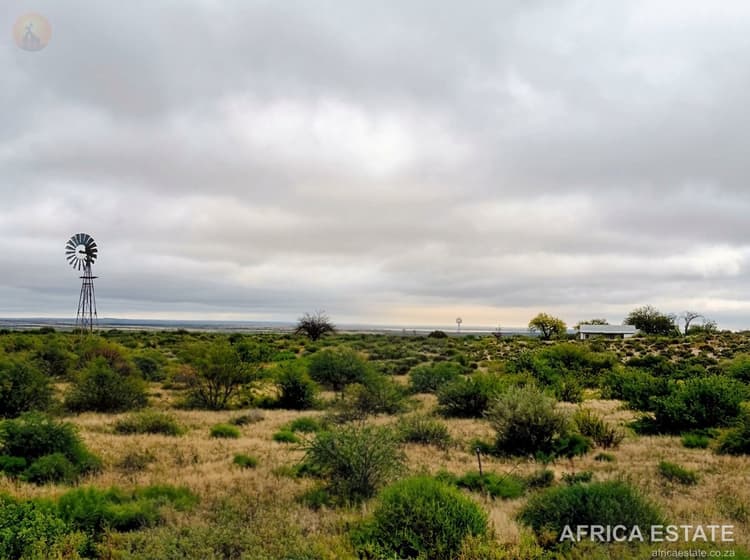 10 986 ha Karoo Livestock Farm with Seven Titles for Sale near Van Wyksvlei, Carnarvon District