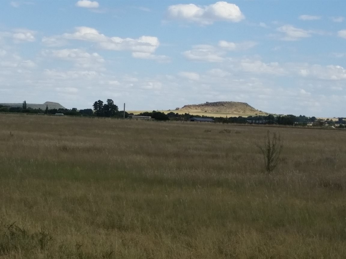 10.7 GRAZING  VACANT  LAND !  photo 3