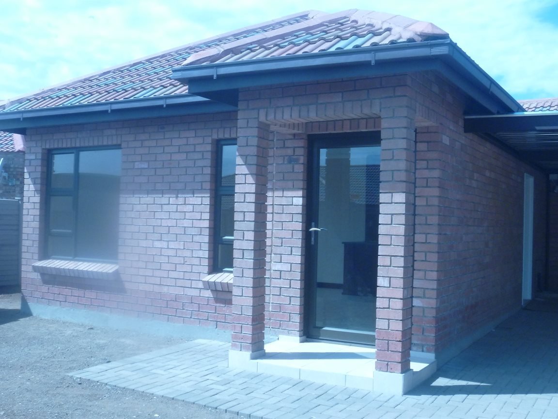 NEW HOUSE IN VISTA PARK FOR SALE
