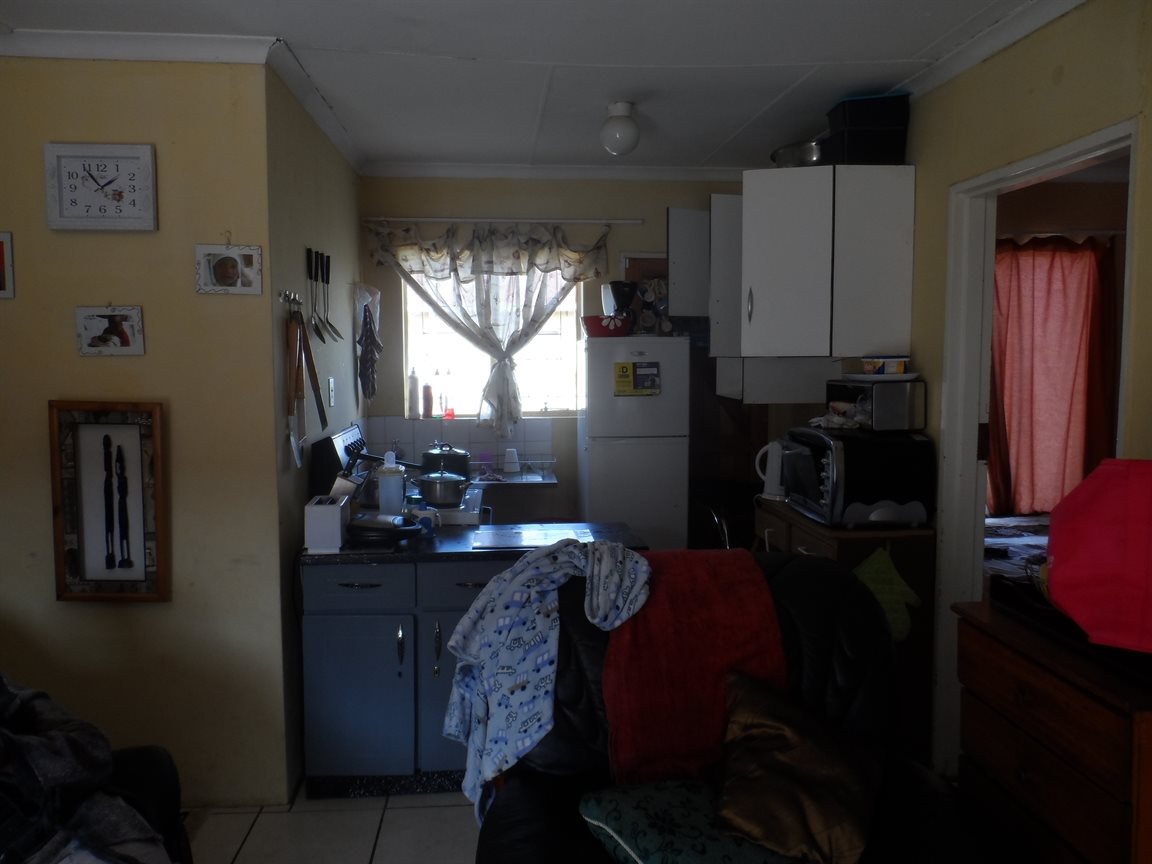 3 Bedroom House for sale in Lourierpark photo 3