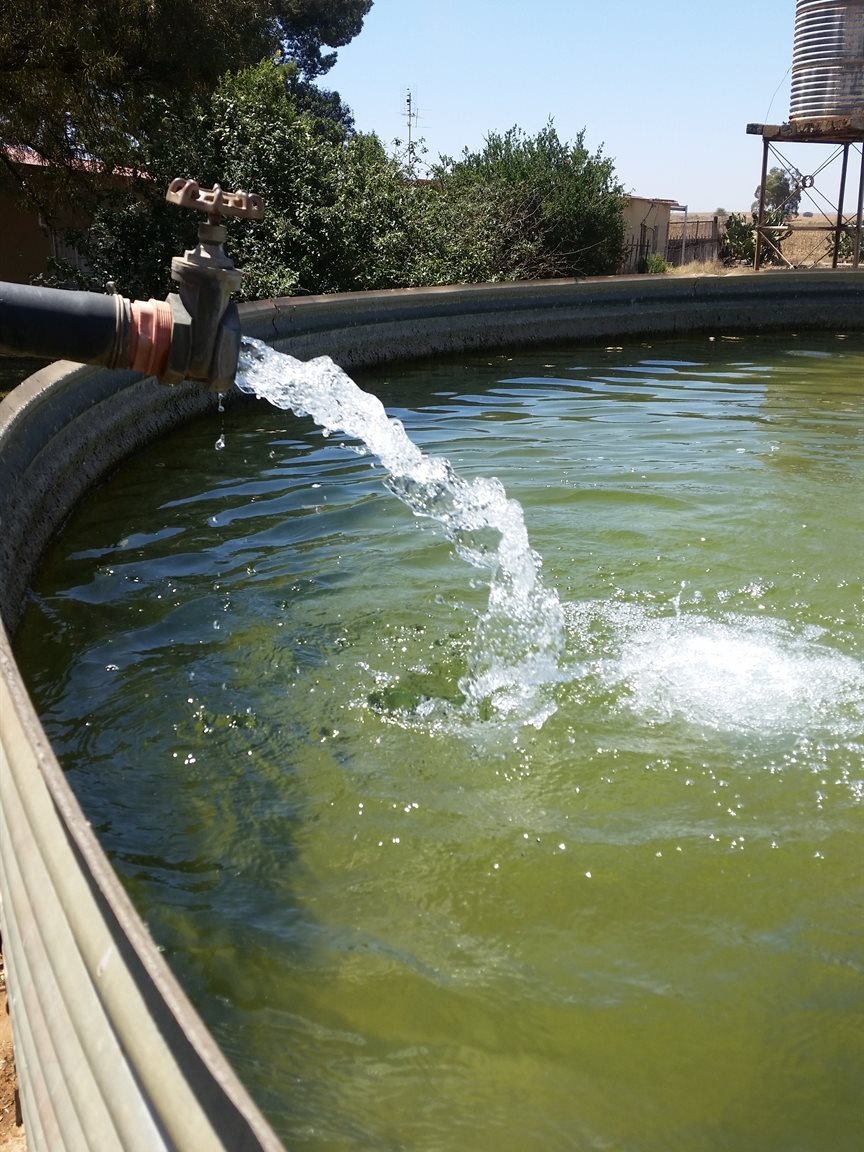GIVEAWAY  !!  22,2  HECTARE WITH  20000 LT PH  BOREHOLES photo 2