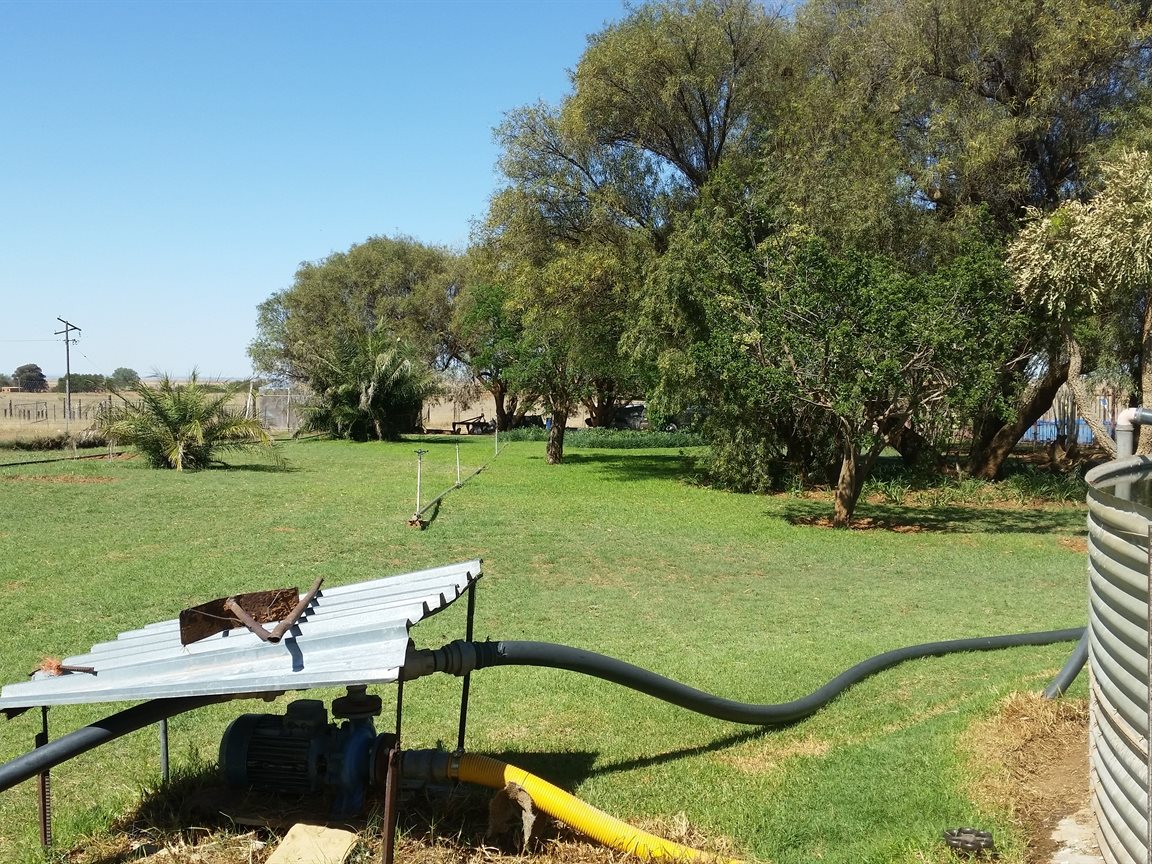GIVEAWAY  !!  22,2  HECTARE WITH  20000 LT PH  BOREHOLES photo 4