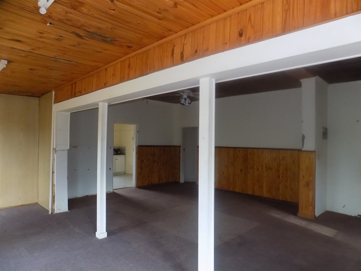 HOUSE PLUS FLAT ON ONE STAND - IDEAL FOR THE RENOVATER - EXCELLENT PRICE! photo 4