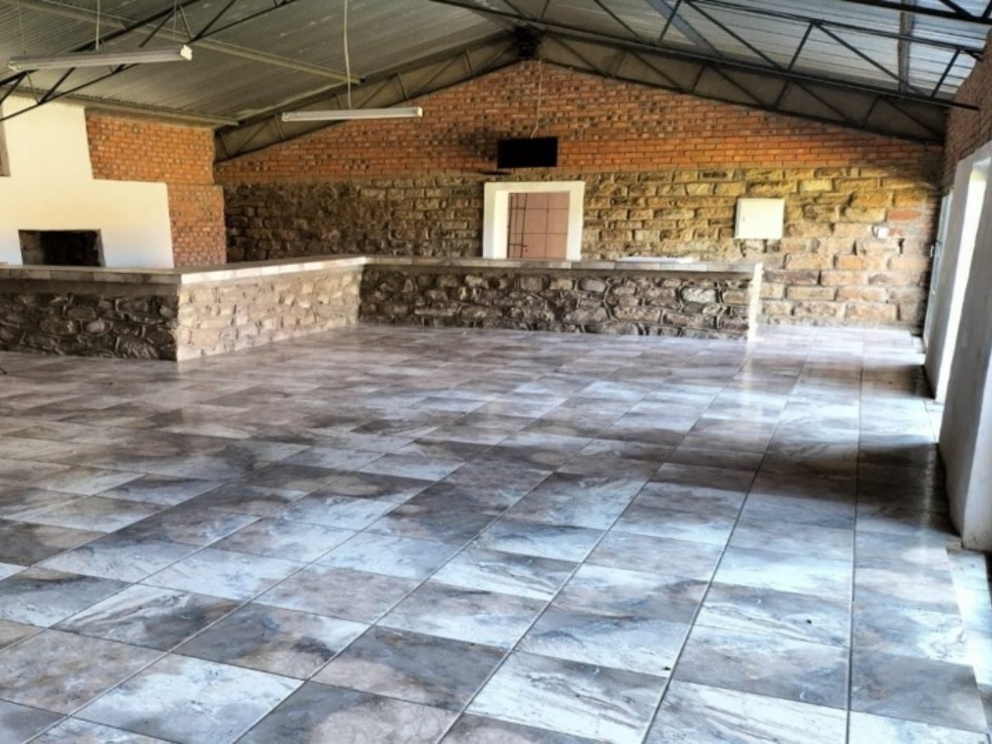 LARGE FARM WITH RESORT AND DIAMOND MINING RIGHTS FOR SALE  photo 4