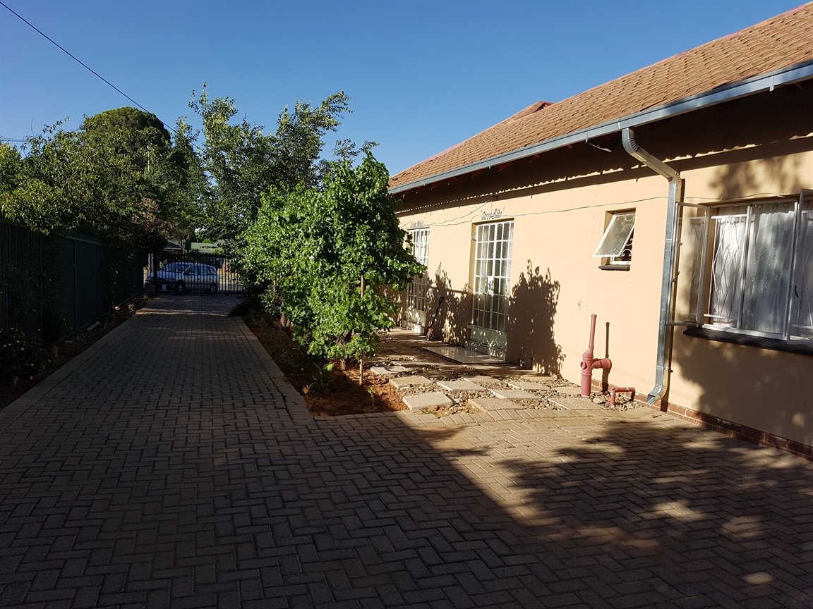 EXCELLENT investment opportunity!! photo 4