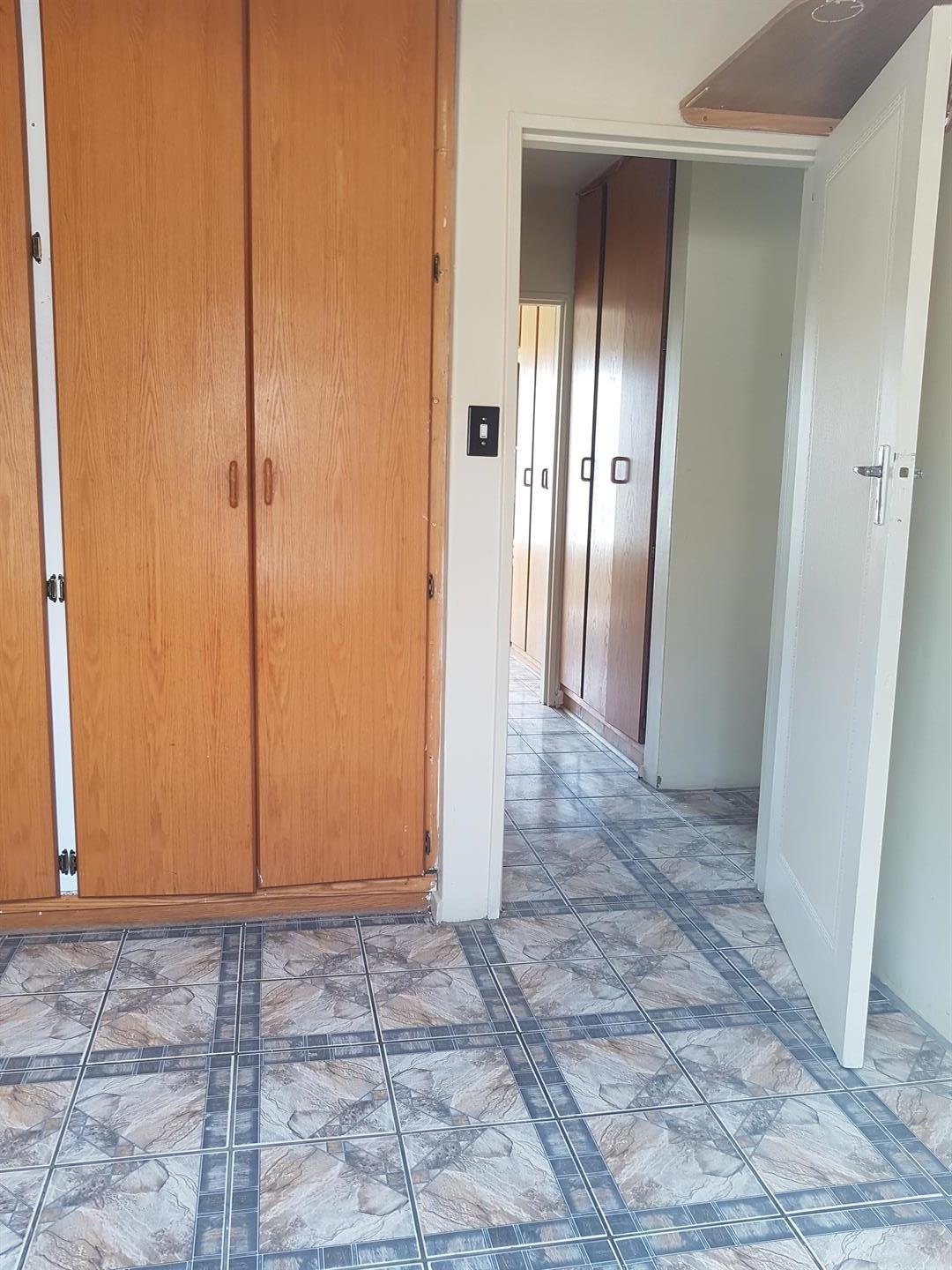 Exelent investment! Rental income R5000PM photo 4