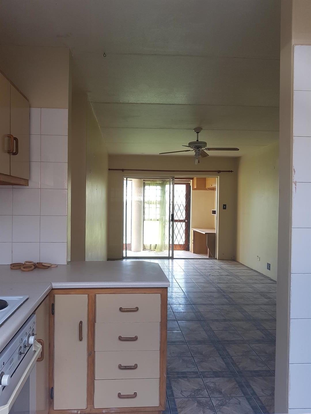 Exelent investment! Rental income R5000PM photo 5
