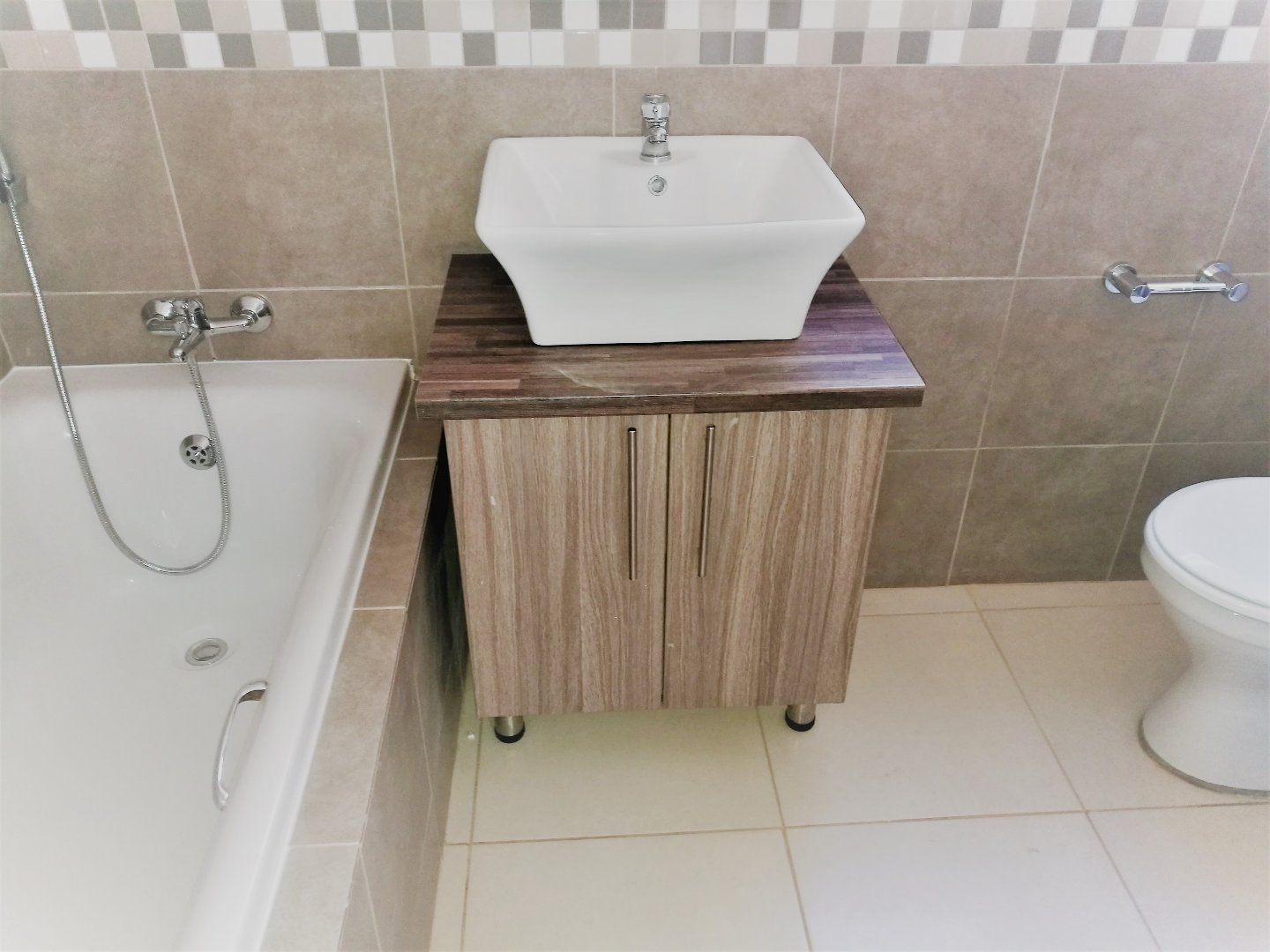 ENJOY THAT NEW HOME FEEL AND BUY DIRECTLY FROM A BESPOKE DEVELOPER photo 3