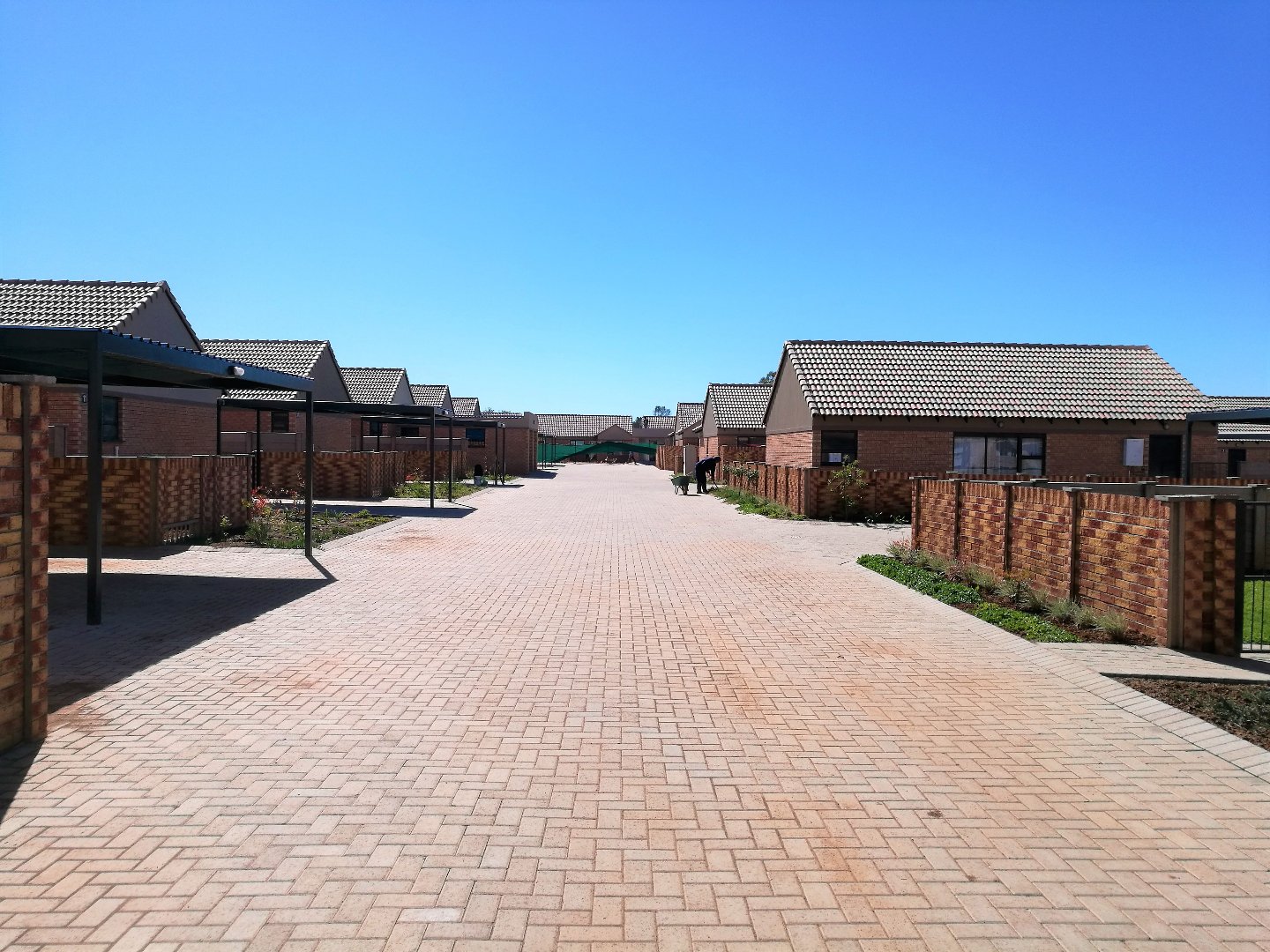ENJOY THAT NEW HOME FEEL AND BUY DIRECTLY FROM A BESPOKE DEVELOPER