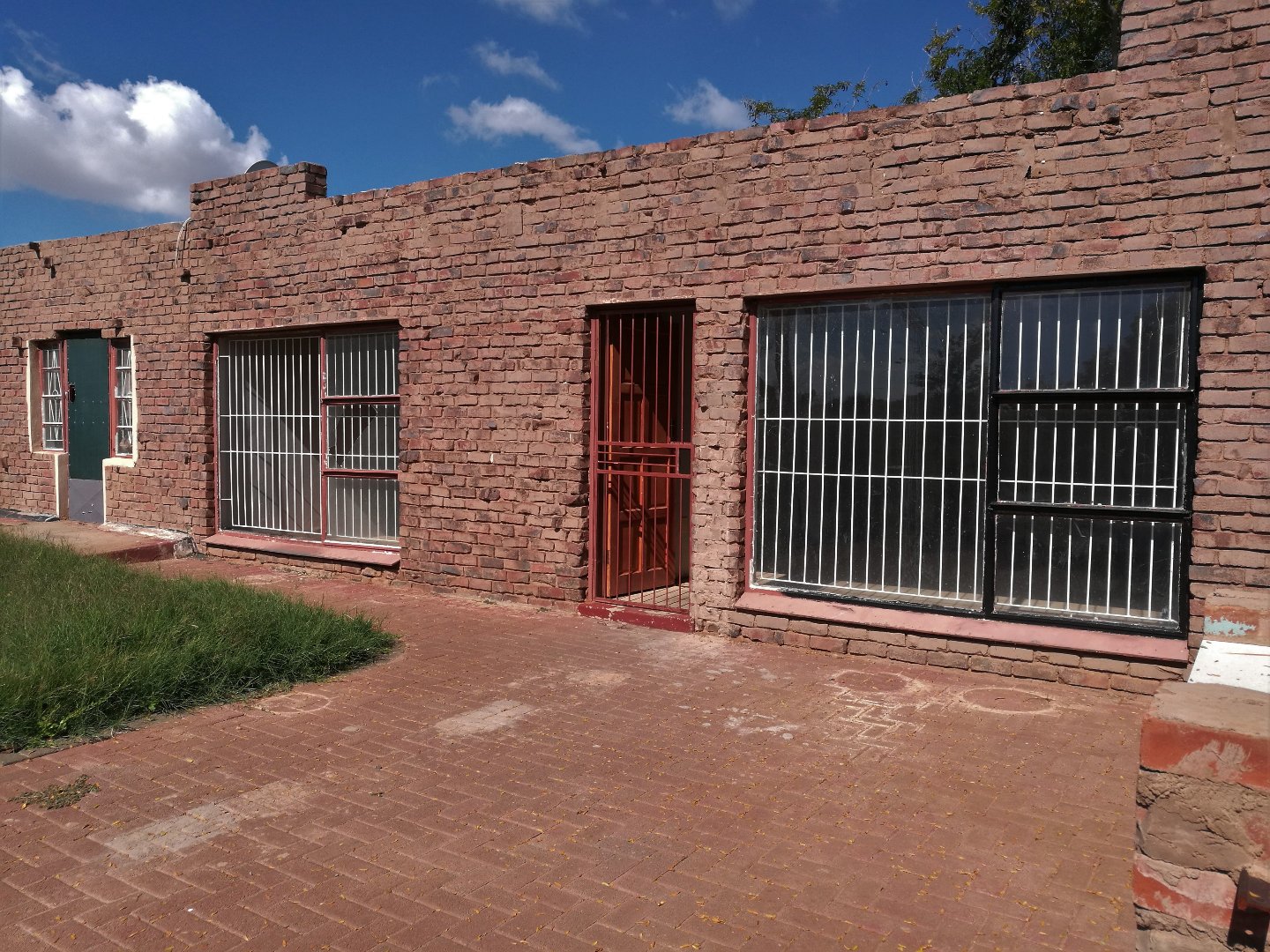 THIS BUY-TO-RENOVATE SMALLHOLDING IS A HIGHLY PROFITABLE DIAMOND IN THE ROUGH photo 4