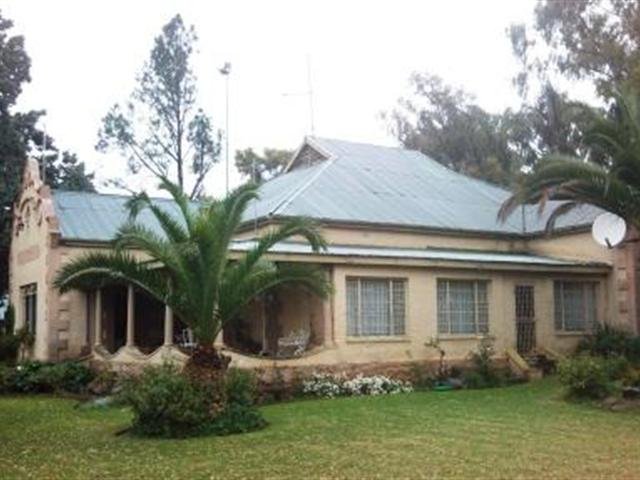 6-8 KILOMETER RIVERFRONT FARM WITH 2 WEIRS , PLAINS AND BEAUTIFUL HILLS photo 2
