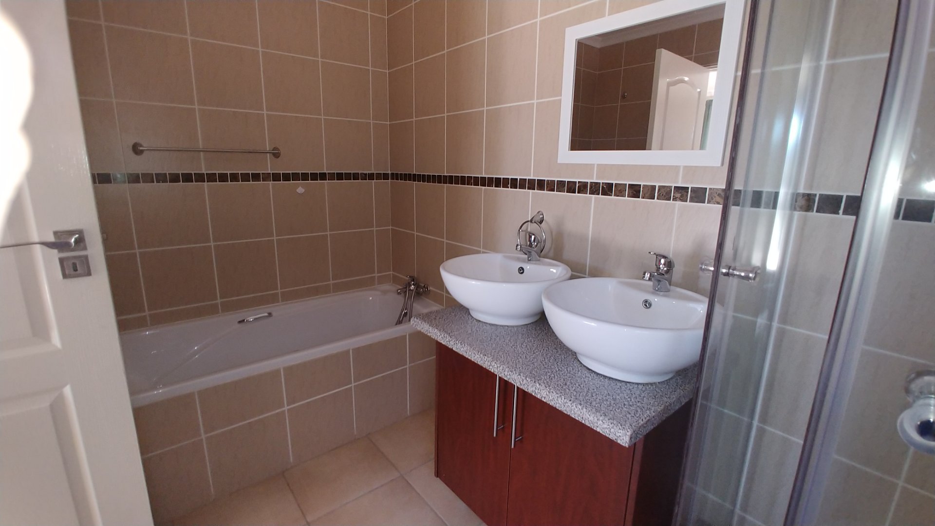EXCELLENT PRICE! VALUE!! photo 5