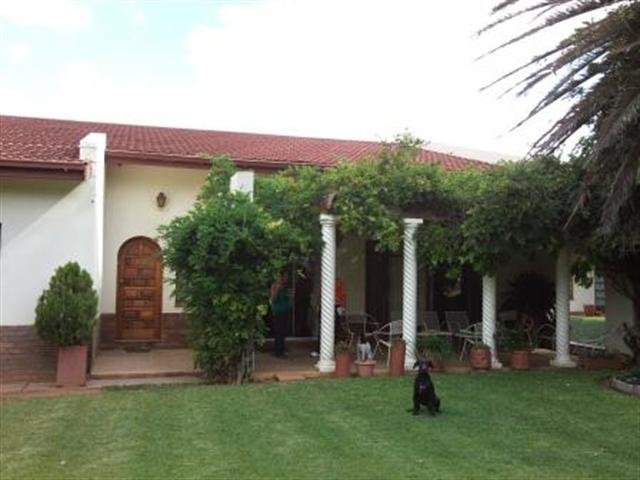 BAINSVLEI FARM WITH ARABLE LAND AND 14 HA REGISTERED  IRRIGATION photo 2