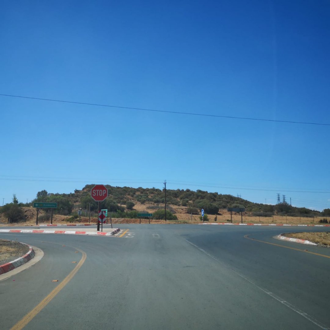 Prime 3.6ha vacant stand close to tar road on N8 to Kimberley !