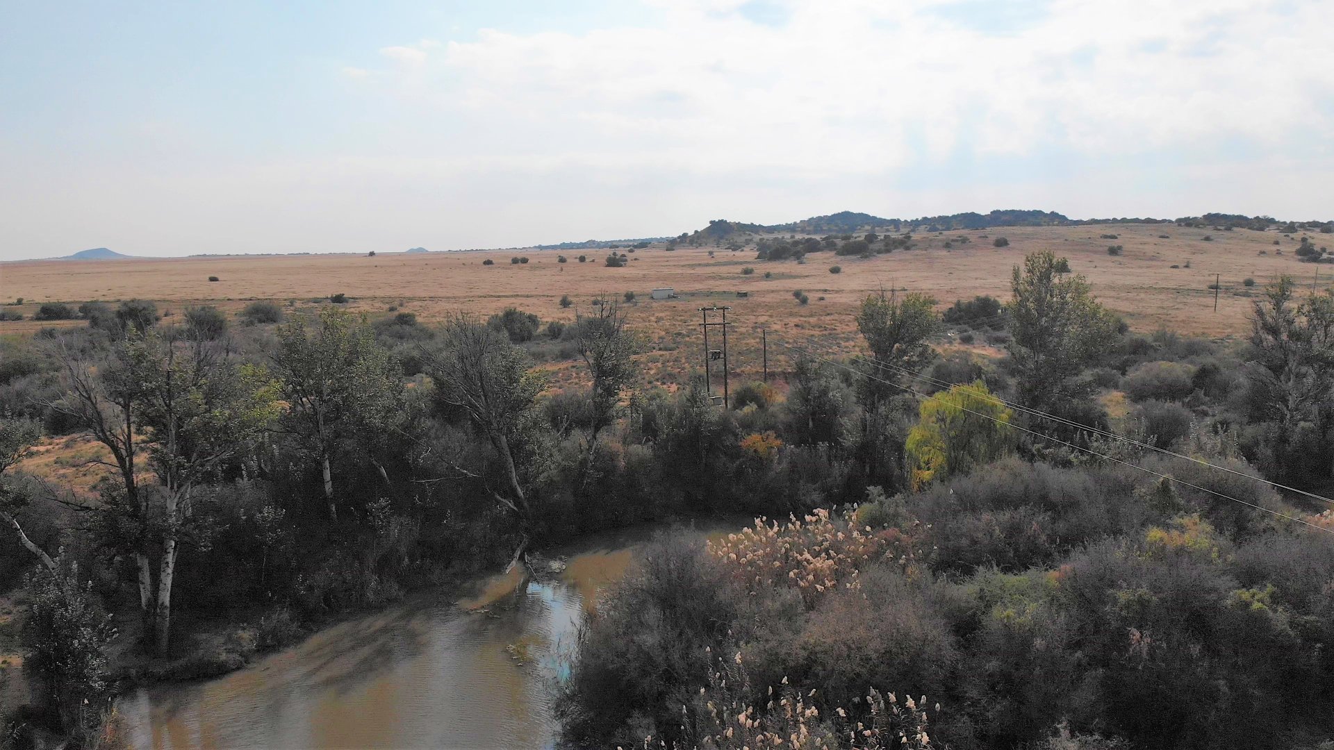 3 KILOMETER RIVERFRONT FARM WITH 2 FOUNTAINS photo 3