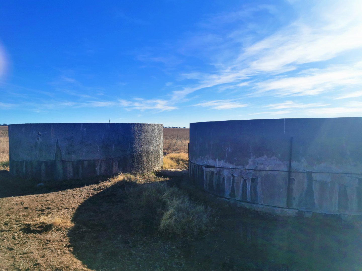 Off the Grid - Prime 1628 ha crop and grazing farm on banks of Sand River photo 2