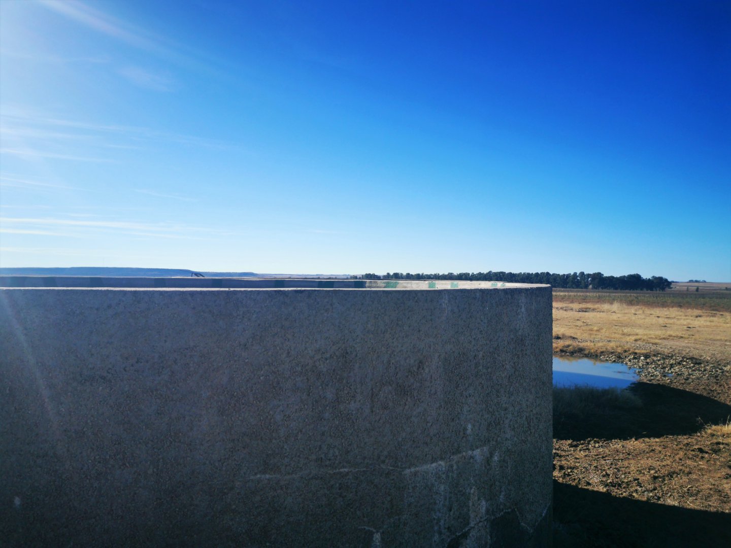 Off the Grid - Prime 1628 ha crop and grazing farm on banks of Sand River photo 5