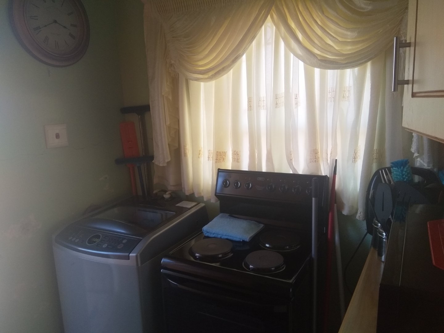 2 bedroom house for sale in Hillside View photo 3
