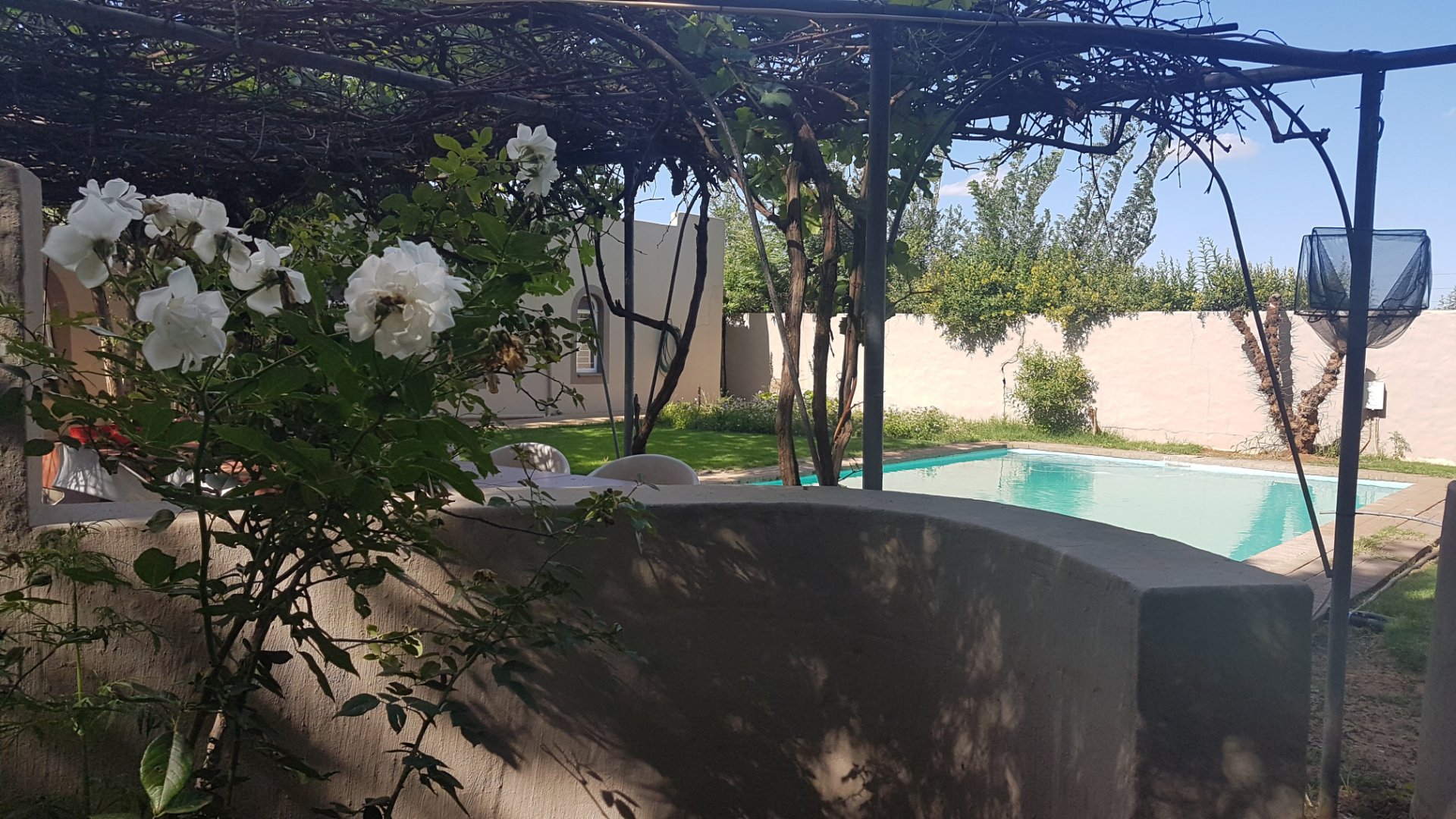 PRIVATELY TUCKED AWAY IN A TREE-LINED GARDEN.....5,4ha .....FULL TITLE.....STRONG BOREHOLE.....