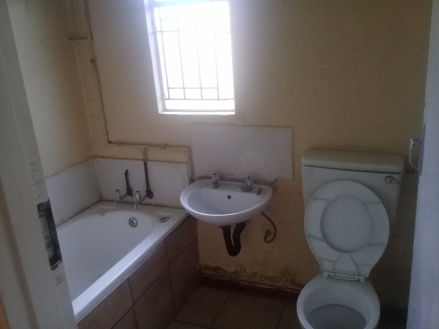2 bedrooms for sale in Phase 2 photo 3