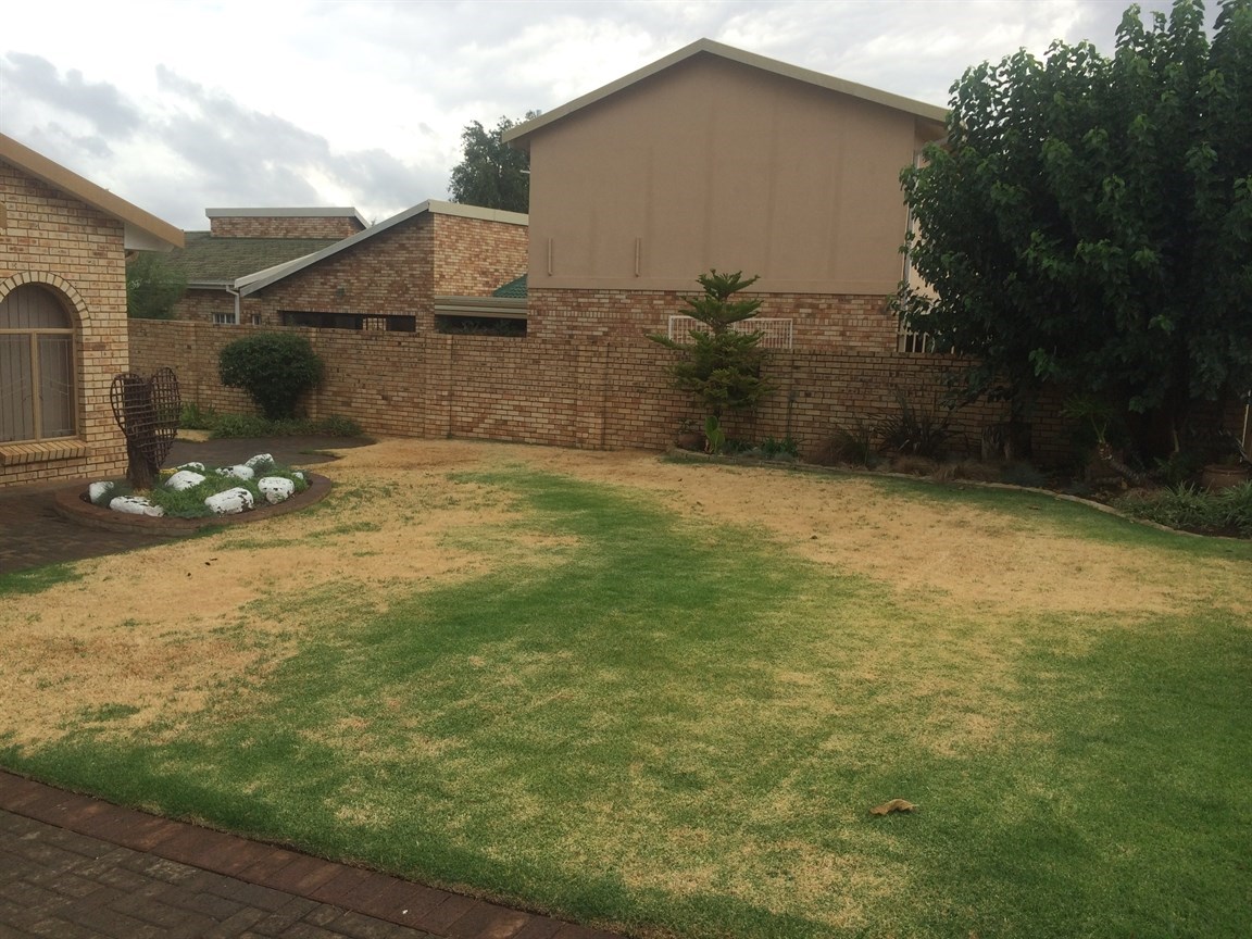 Family Home For Sale in Pentagon Park  photo 2