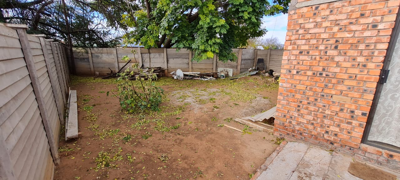 SOLD.  AWAITING.  FINAL SIGNATURE.   Exclusive Mandate Maisonette that wont be available for much longer!! photo 2