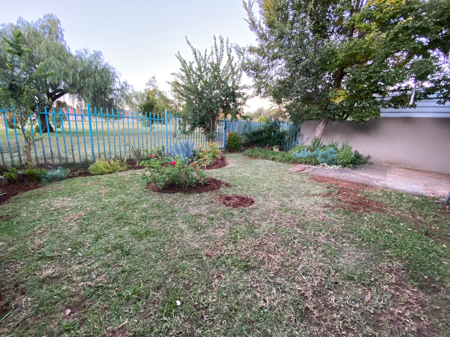 3 Bedroom Townhouse Priced well!! photo 5