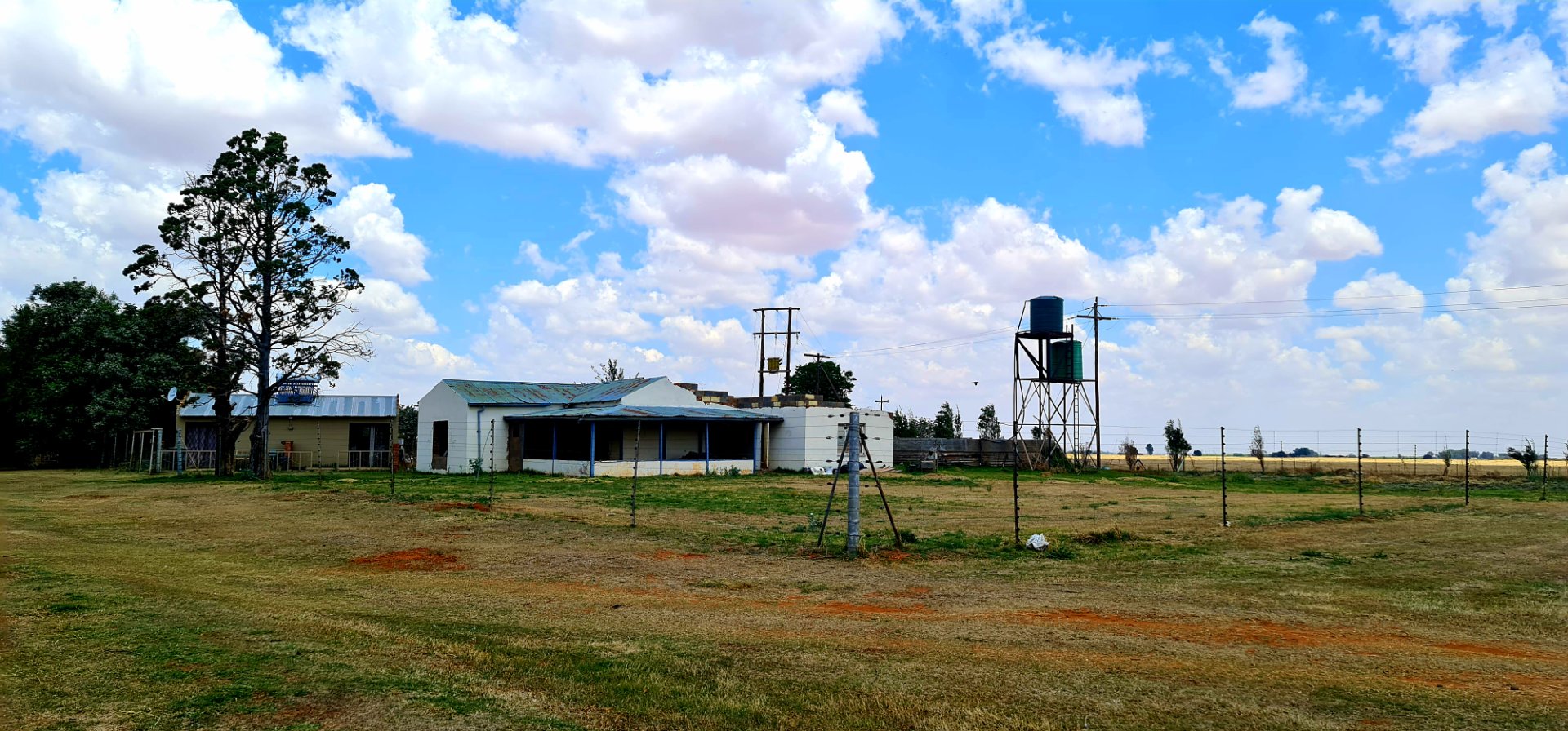 This farm is ideal for cattle production and for fattening sheep. Complete with feedlot and pivot  photo 4