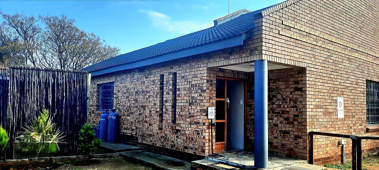 Modern Double Storey House photo 3