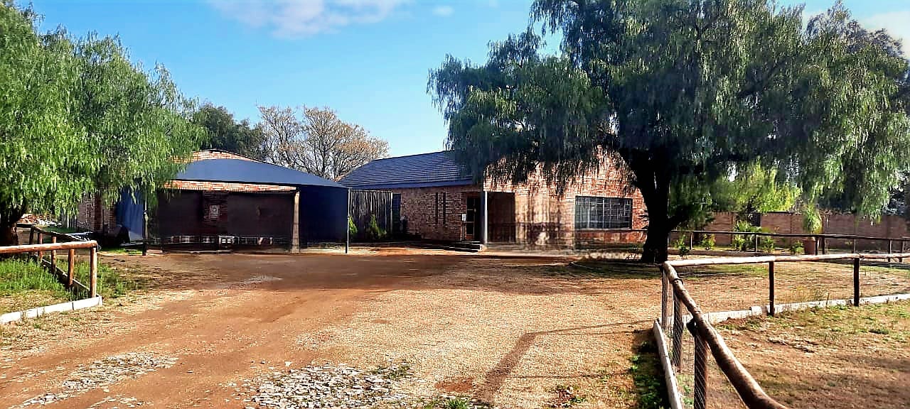 Modern Double Storey House photo 4