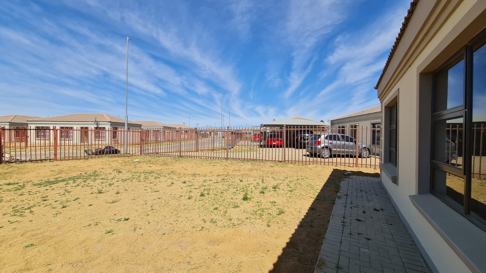 Classic Tuscan roof-style full title 2 or 3 bedroom home directly from the developer photo 5