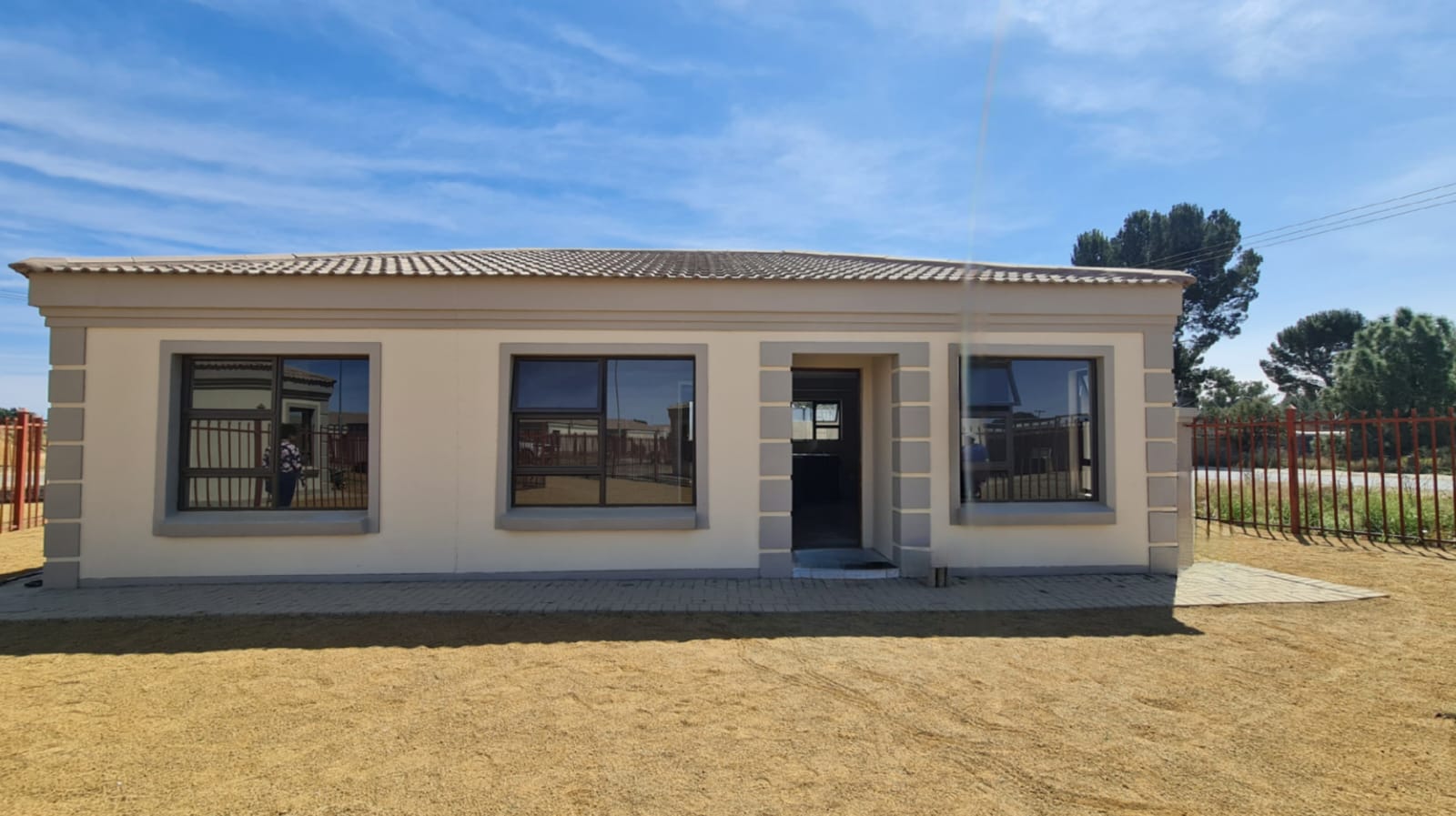 Welcome to your new Tuscan home in the popular Grasslands area photo 2