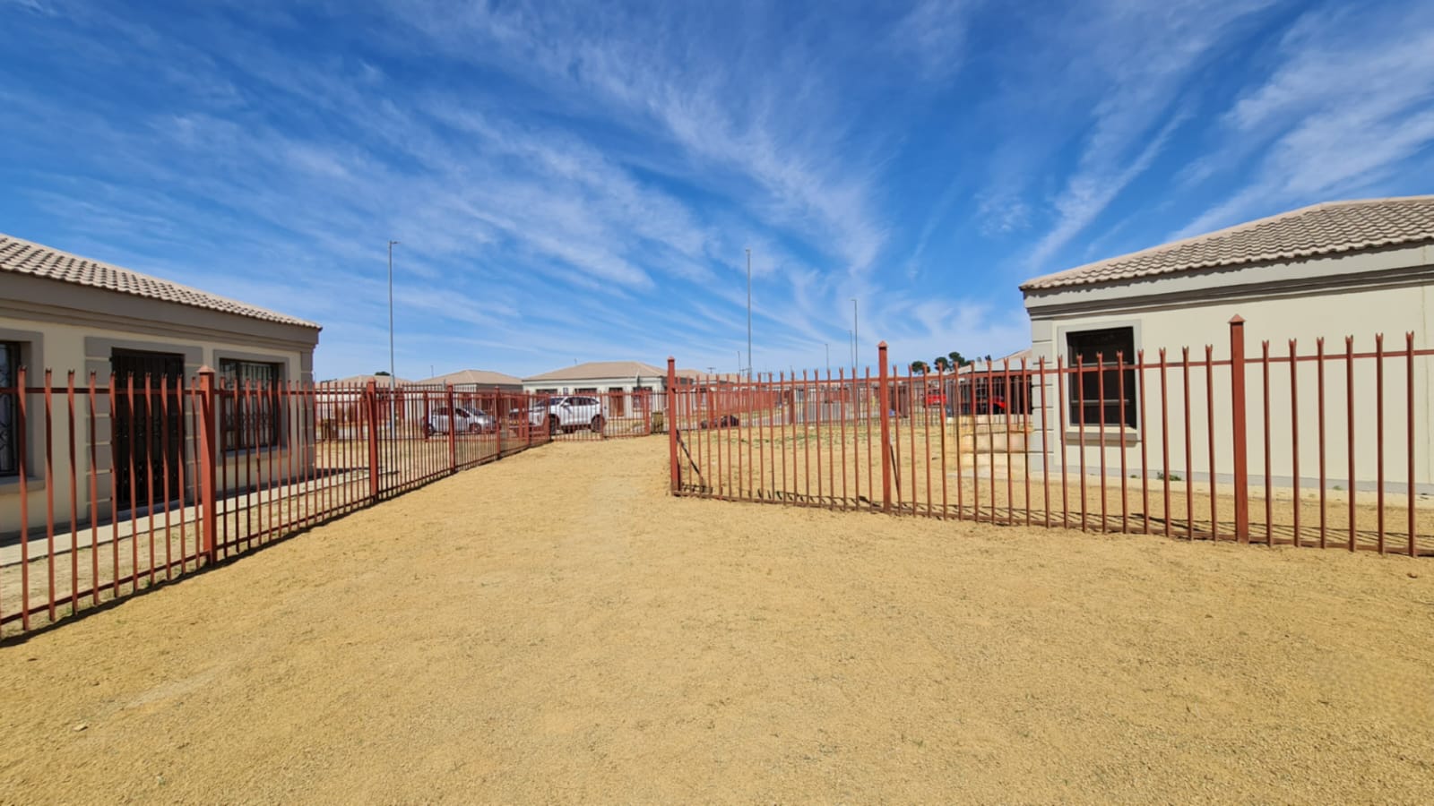 Welcome to your new Tuscan home in the popular Grasslands area photo 3