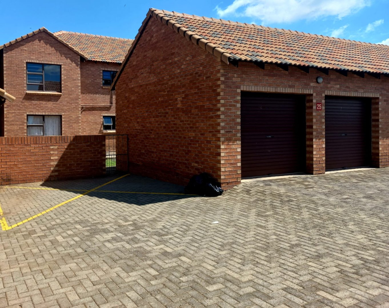 2 Bedroom 2 Bathroom Townhouse for sale