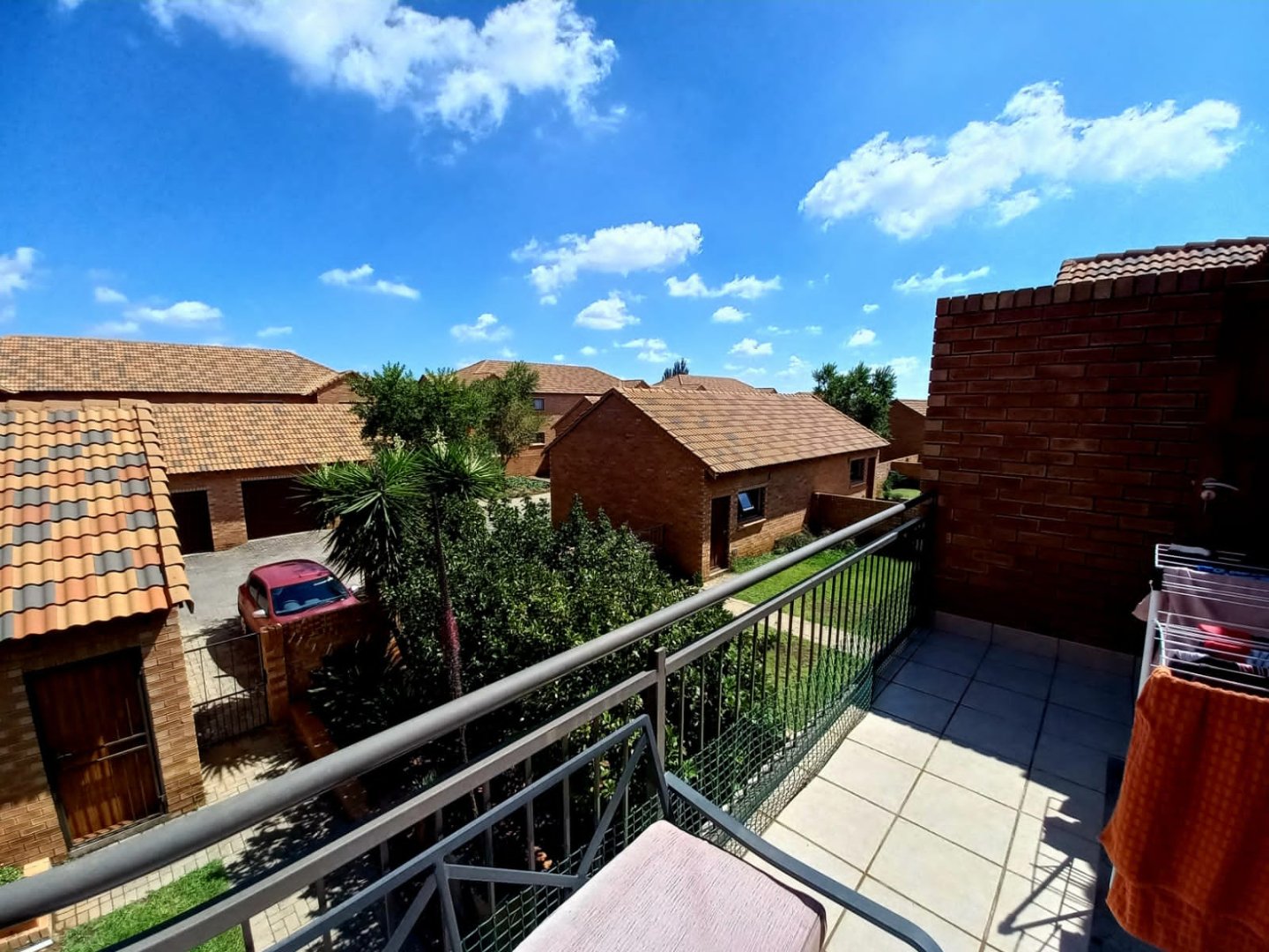 2 Bedroom 2 Bathroom Townhouse for sale photo 3