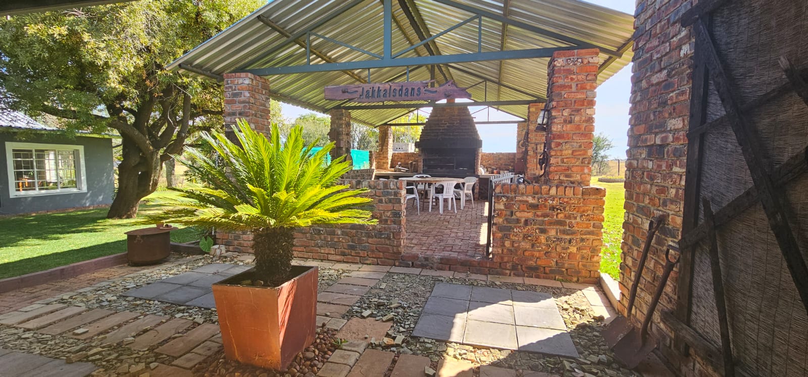 Beautiful smallholding that will provide you with everything you’ll ever need!