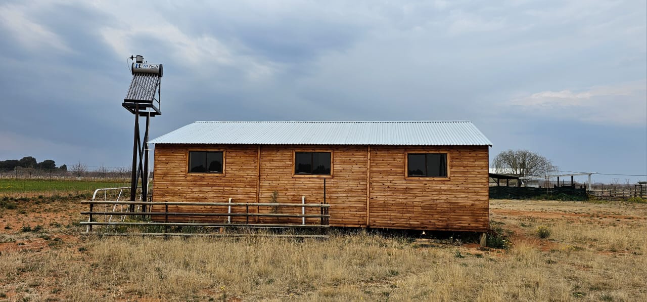 Smallholding with Dual Houses plus 2 log houses and Abundant Amenities photo 3