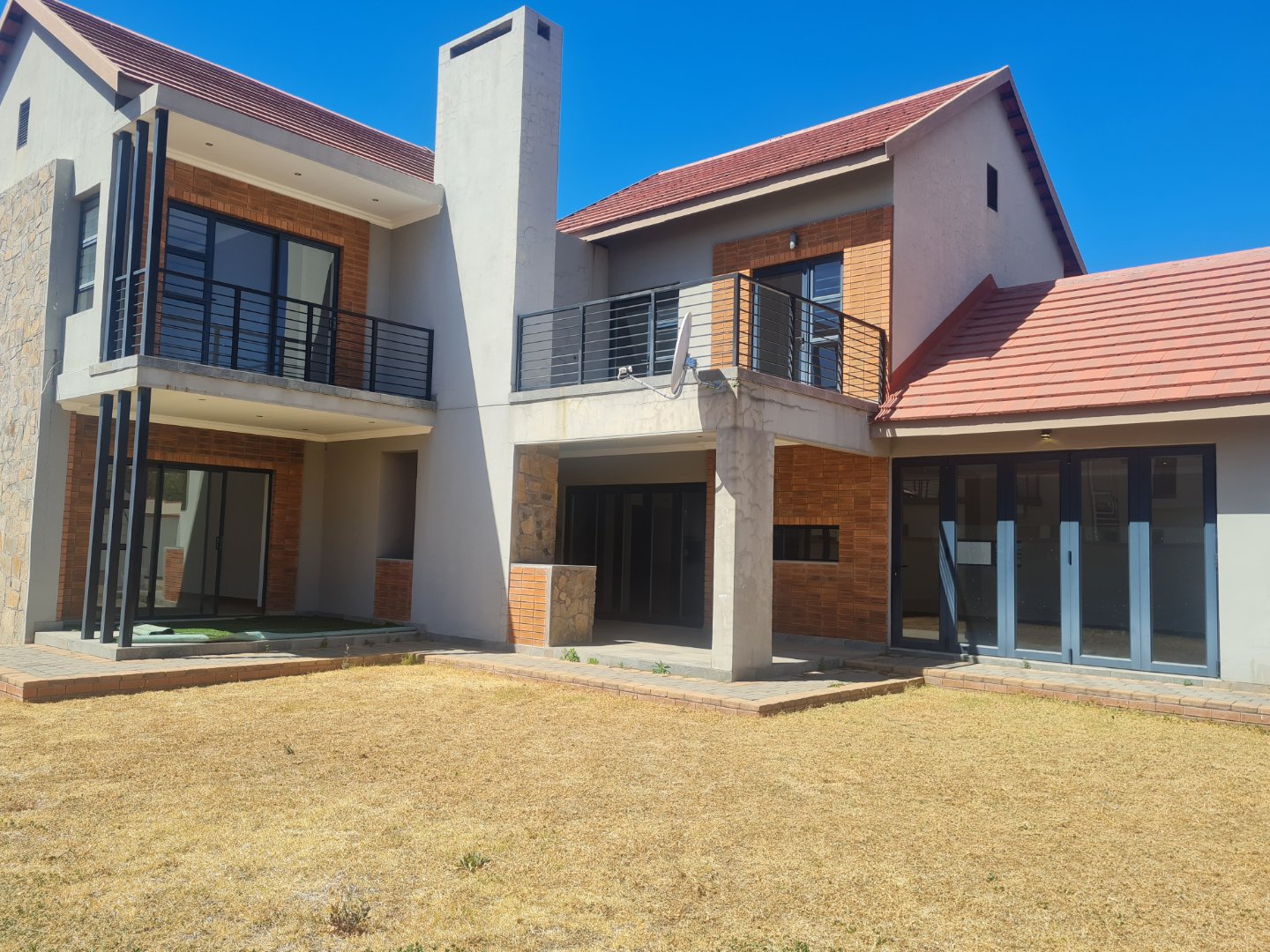 Beautiful 4 bedroom house for sale in Wild Olive