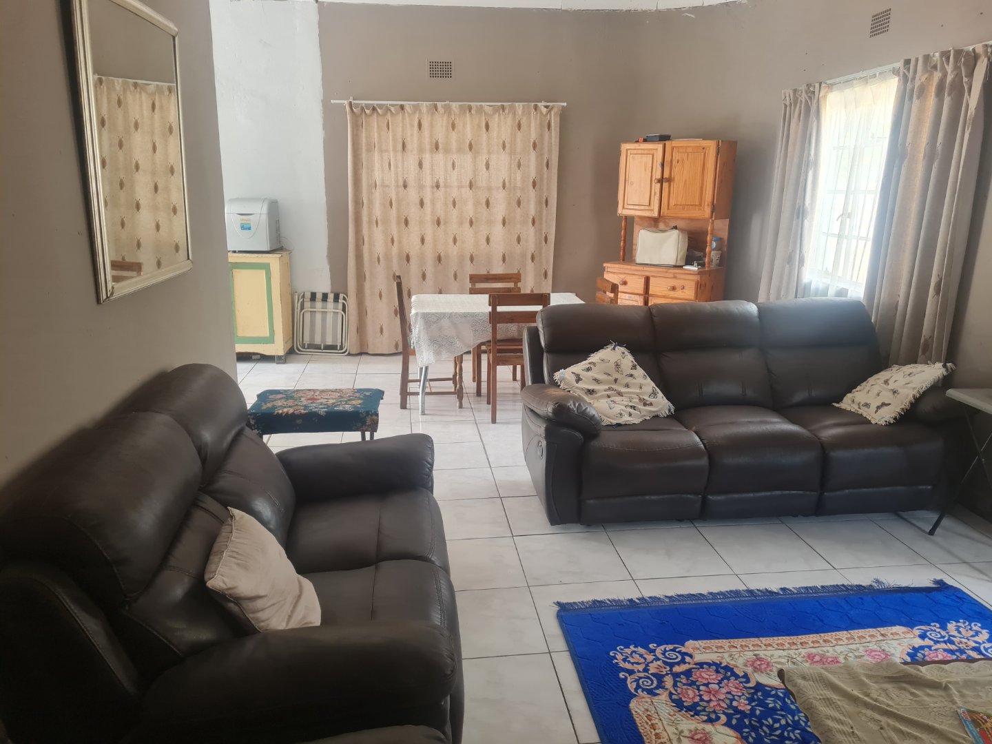 3 Bedroom house with a Flat for sale in Noordhoek  photo 5