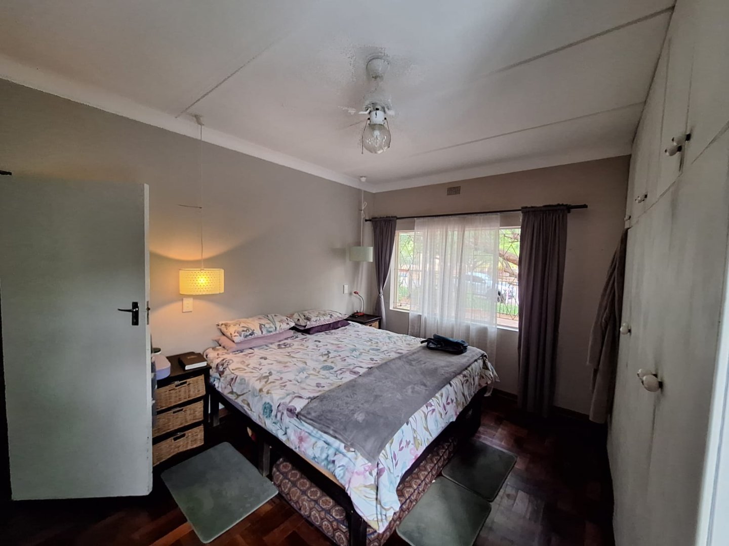Family home in Upper Bayswater  photo 5