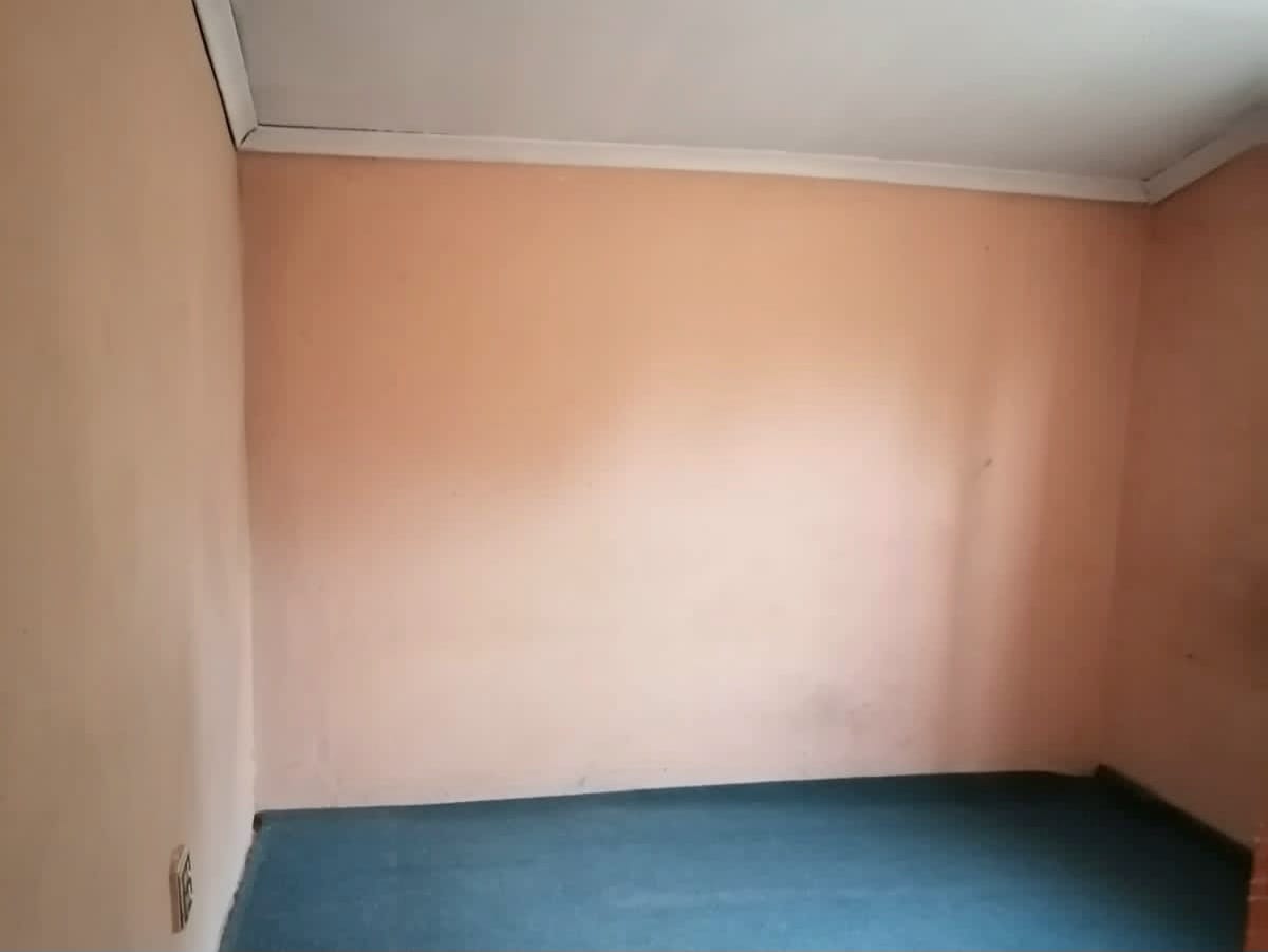 Cozy  House in Chris Hani In Proximity to essential amenities and schools. photo 4