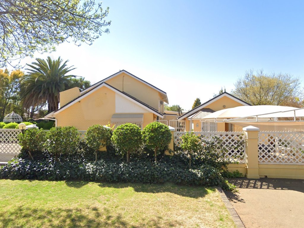 Exceptional Investment Opportunity: Boutique Guest House in Bloemfontein photo 3