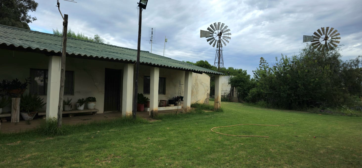 DUAL MANDATE - Rustic Retreat: Your Opportunity to build a creative and eager lifestyle on 14.6 Hectares photo 2