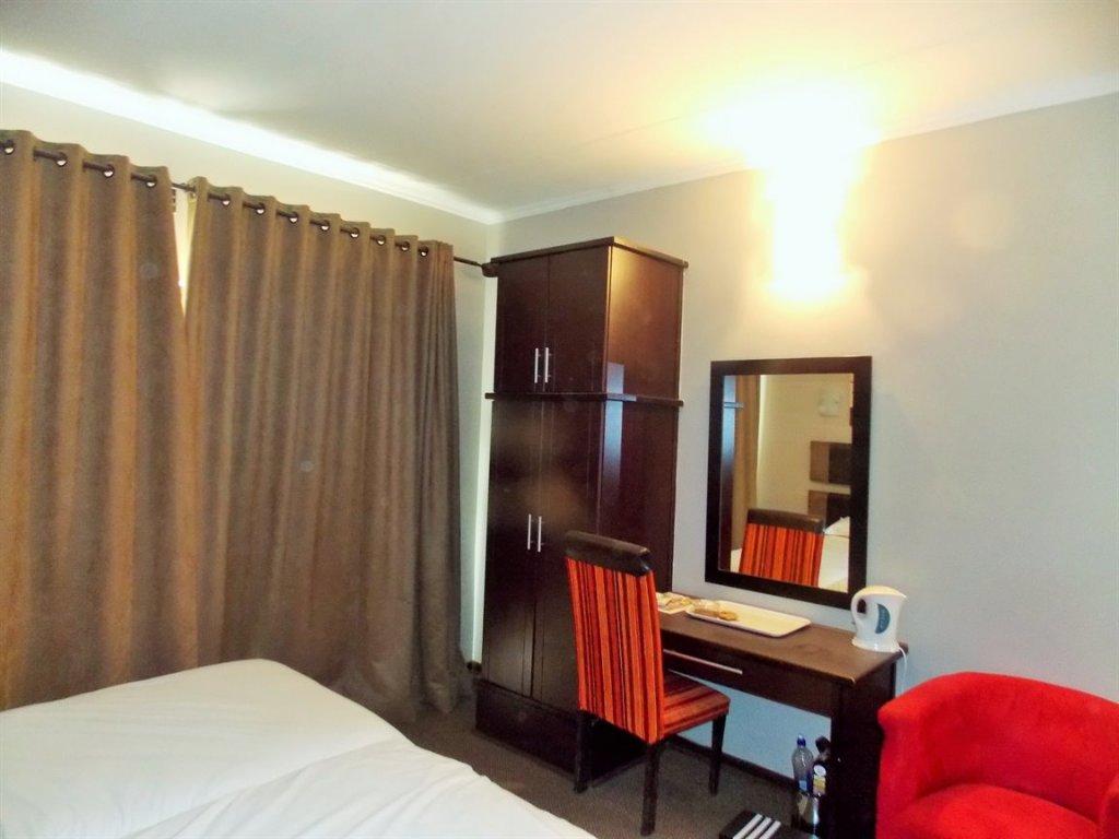 Investment Opportunity! Student Accommodation Near University of Free State photo 3