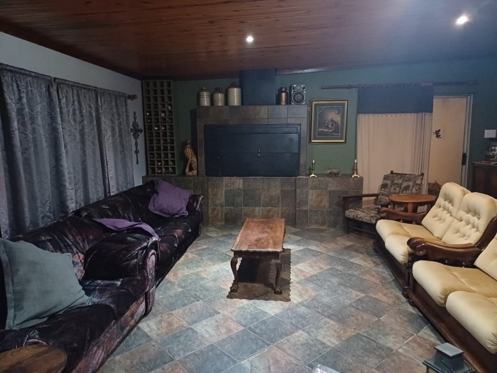INVESTMENT OPPORTUNITY IN BAINSVLEI!  photo 4