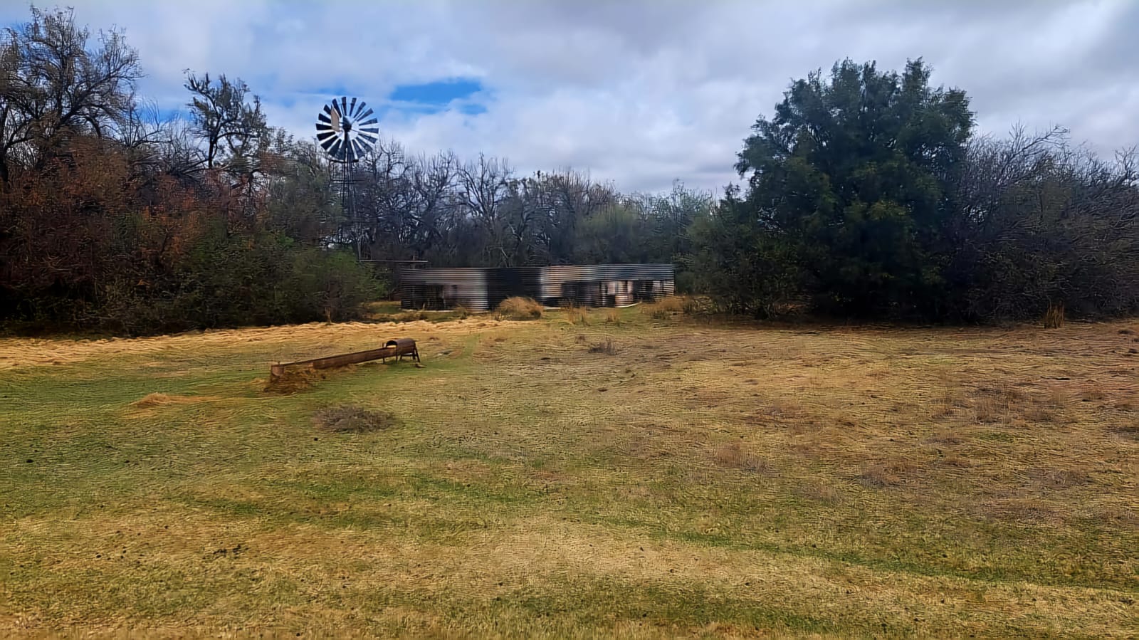 1300HECTARE FARM FOR SALE  photo 2
