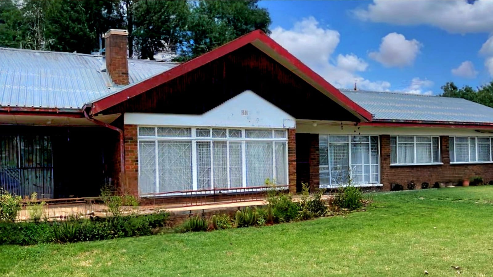 PRIME FAMILY HOME IN BOSHOF – 3 BEDROOMS, GREAT VALUE