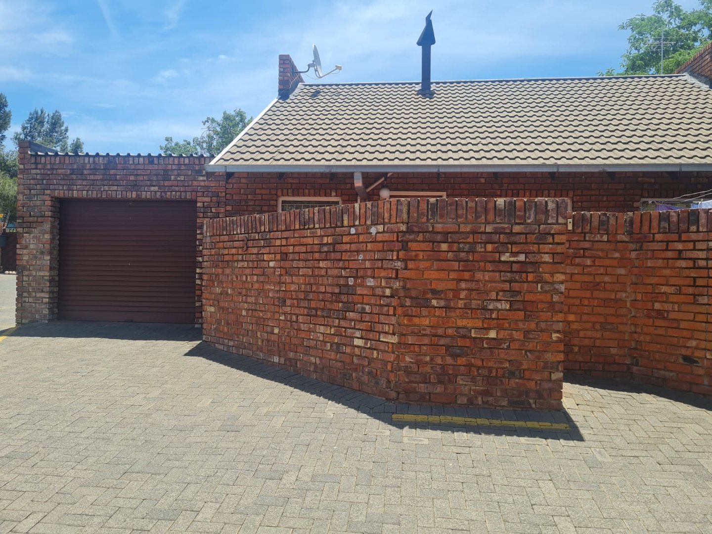 SECURE 2-BEDROOM TOWNHOUSE INVESTMENT OPPORTUNITY photo 5